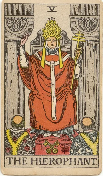 El Hierofante, carta del tarot Rider-Waite-Smith ilustrada por Pamela Colman Smith (1909)