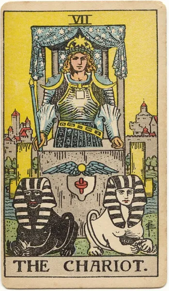 El Carro, carta del tarot Rider-Waite-Smith ilustrada por Pamela Colman Smith (1909)