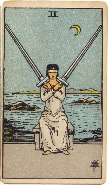Dos de Espadas, carta del tarot Rider-Waite-Smith ilustrada por Pamela Colman Smith (1909)